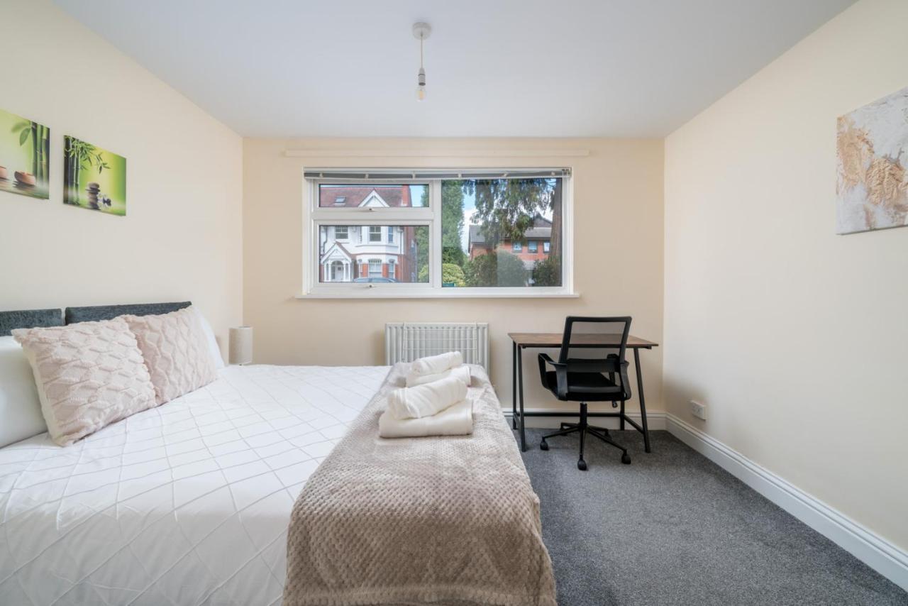 Redhill Surrey 2 Bedroom Pet Friendly Apartment By Sublime Stays Dış mekan fotoğraf