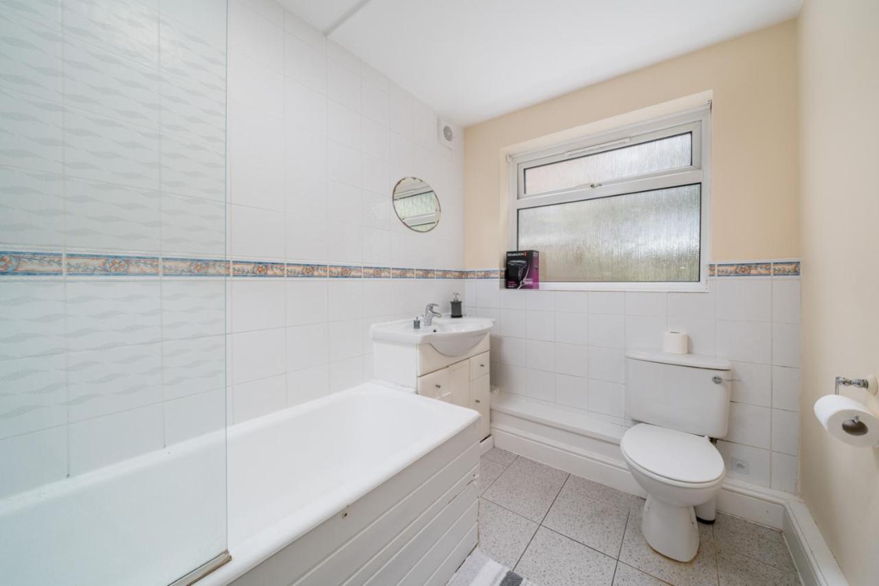 Redhill Surrey 2 Bedroom Pet Friendly Apartment By Sublime Stays Dış mekan fotoğraf