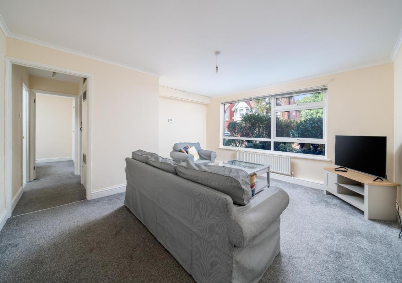 Redhill Surrey 2 Bedroom Pet Friendly Apartment By Sublime Stays Dış mekan fotoğraf
